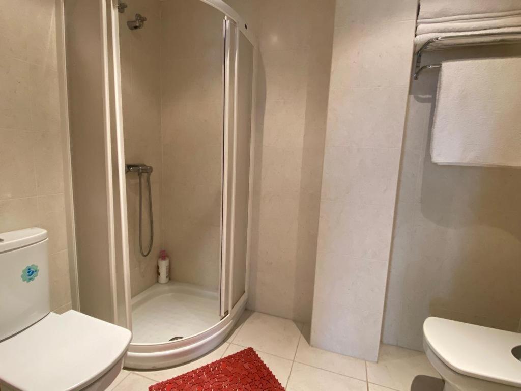 Apartment Enfoz Con Parking Y A La Orilla Del Mar